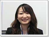 堀内亜耶さん